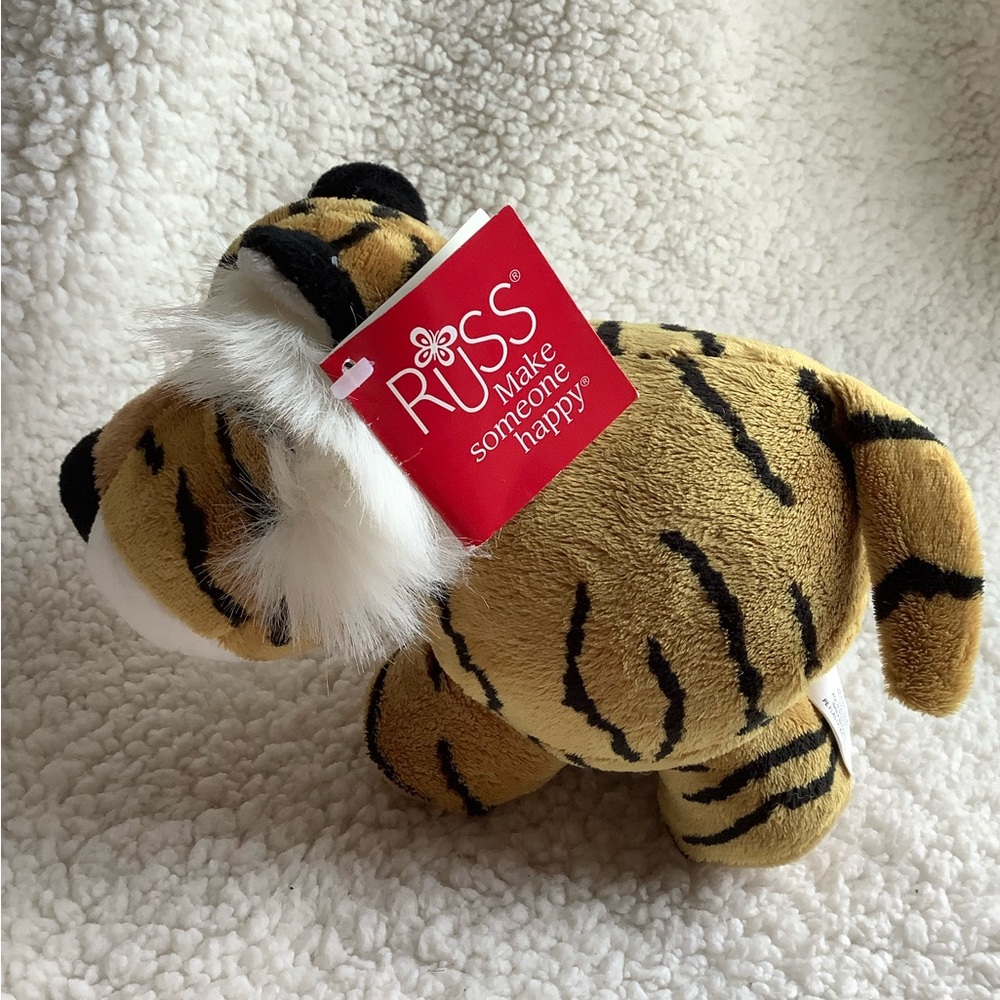 Russ Berrie and Co Chunky Tiger Plush 34208 Round Stuffed Animal Toy w Tags